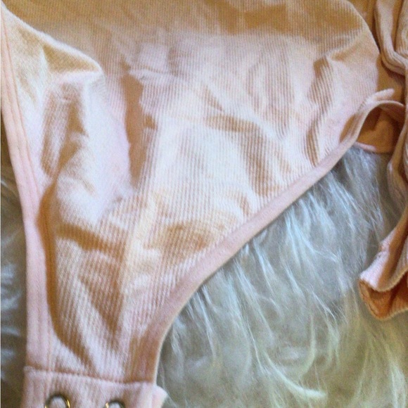NEW! Free People take a Shelfie bodysuit in blush - Picture 4 of 7